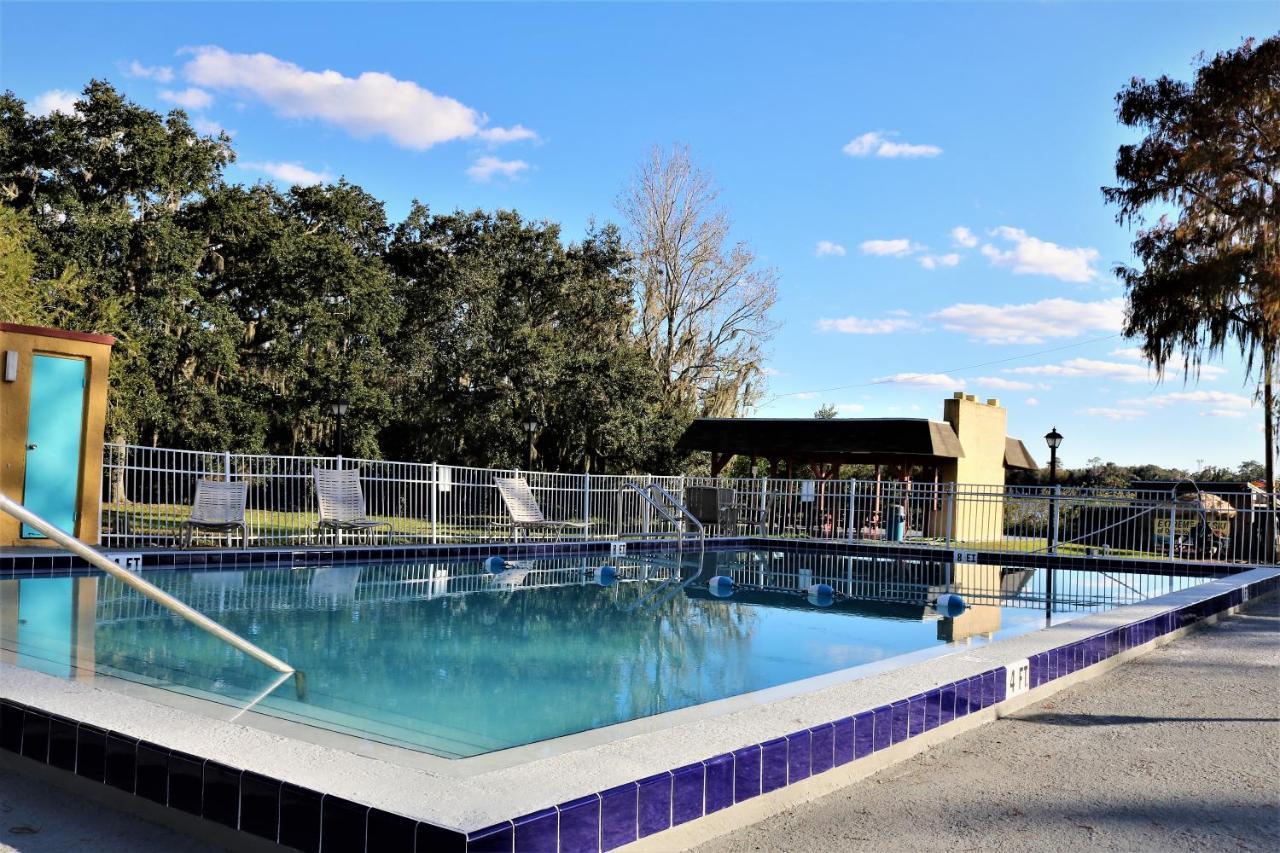 Howard Johnson By Wyndham Lake Front Park Kissimmee Exteriér fotografie