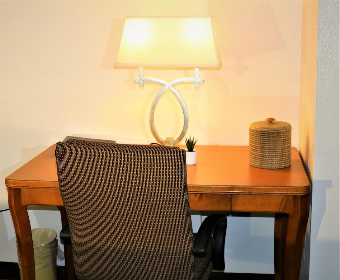 Howard Johnson By Wyndham Lake Front Park Kissimmee Exteriér fotografie