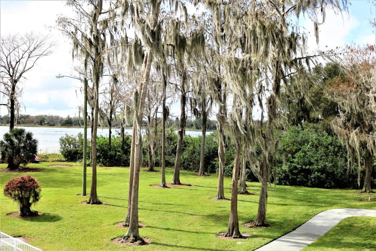 Howard Johnson By Wyndham Lake Front Park Kissimmee Exteriér fotografie
